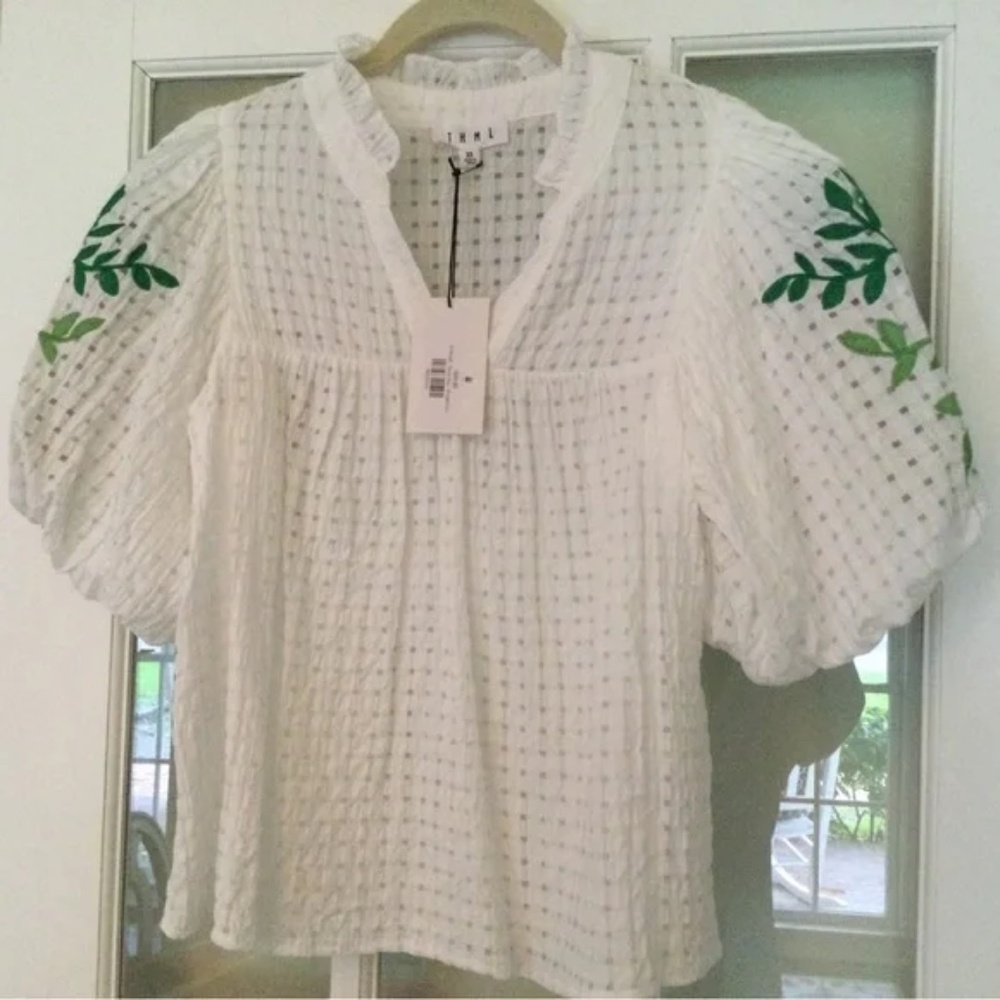 NWT THML White Floral Embroidered Sleeve Top Blouse - Picture 7 of 8